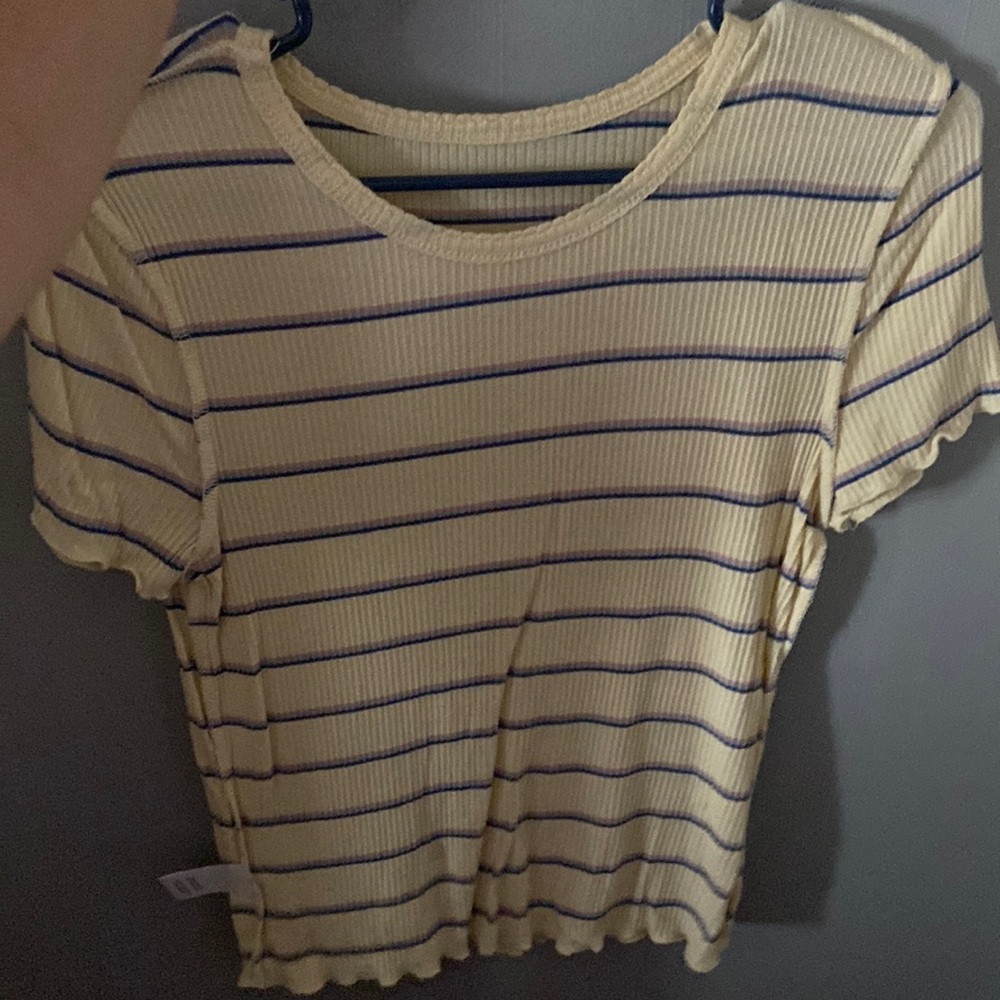 short sleeve yellow striped shirt.